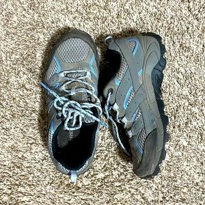 Size 2 kids Merrill hiking shoes